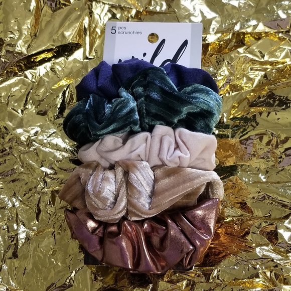 Assorted Scrunchie (3)  Set - Picture 4 of 5